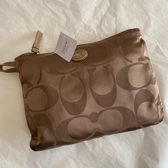 COACH WEEKENDER TOTE TRAVEL SHOULDER CARRY ALL TAN - Picture 4 of 5